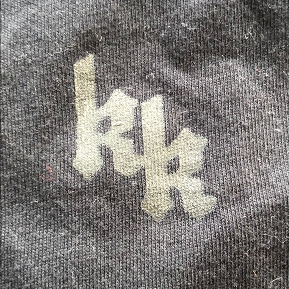 💕KENDALL+KYLIE - NWT Crewneck T-Shirt (M) - Picture 2 of 6